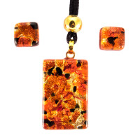 Pendant plus earrings